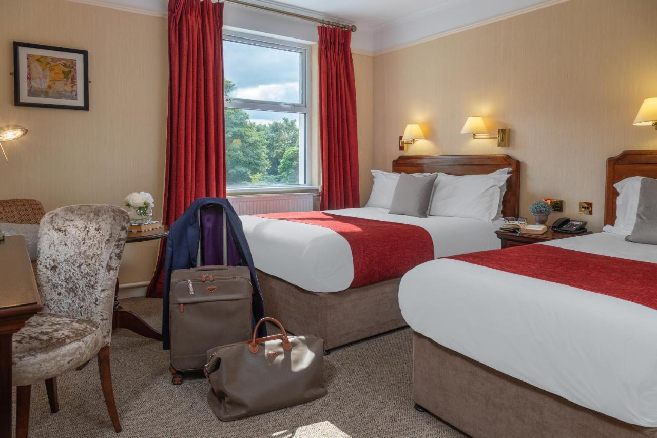 Double & single bedded room