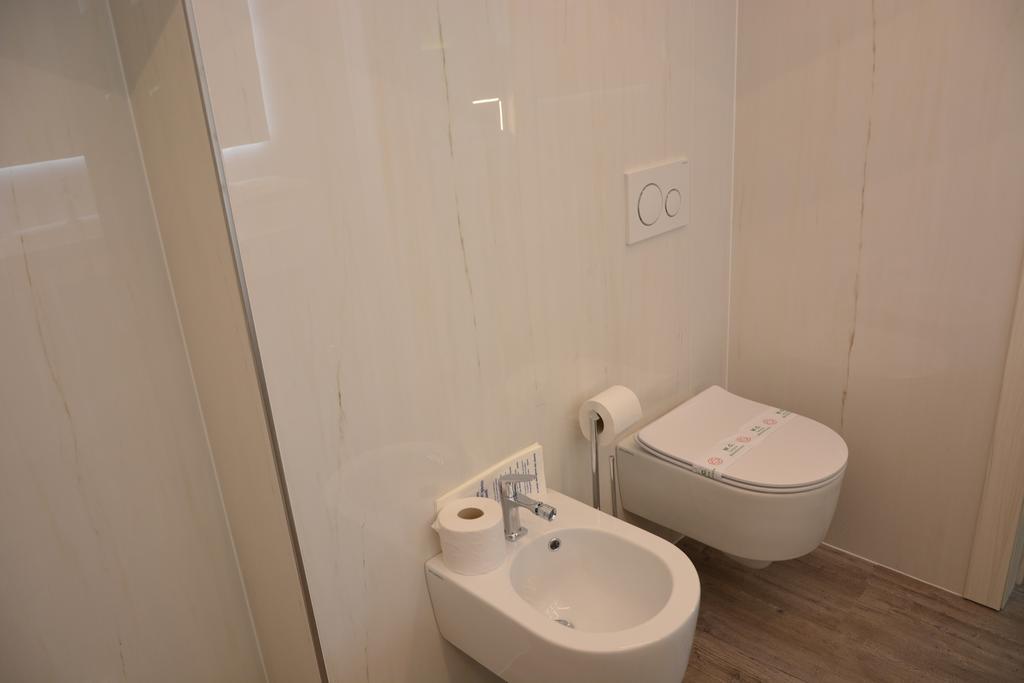 Single Room,831132029:JPEG