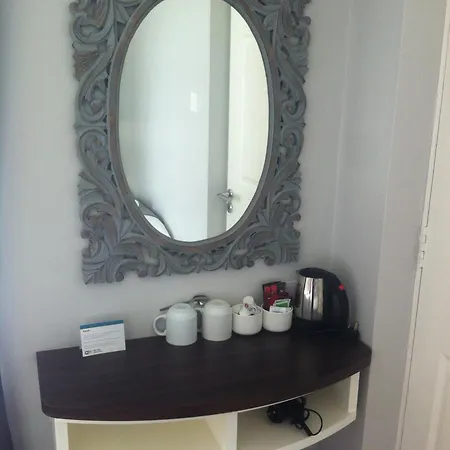 Abbey Lodge B&B-3